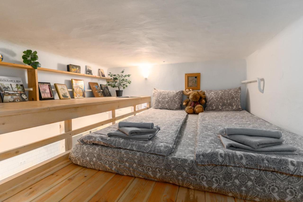 Westend Apartment Budapest Luaran gambar