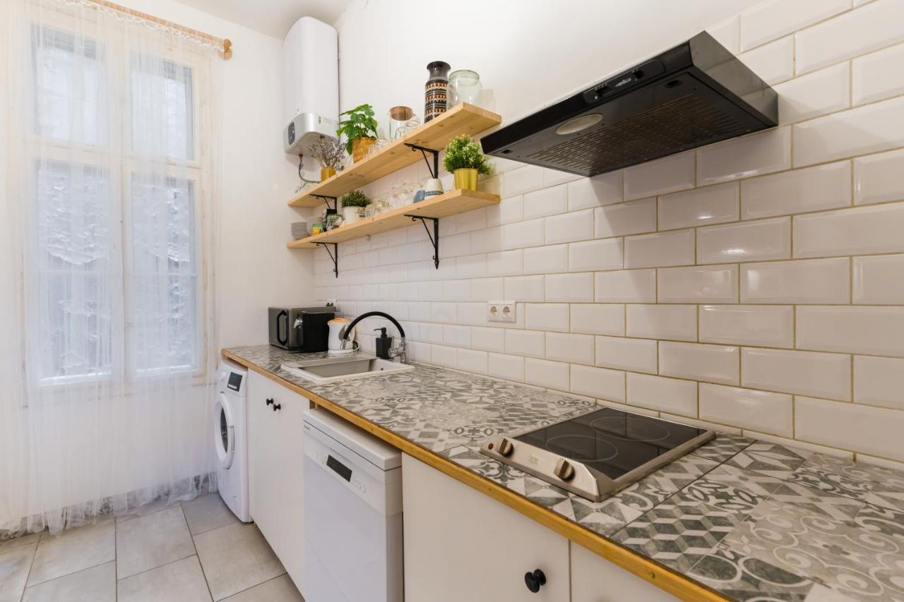 Westend Apartment Budapest Luaran gambar